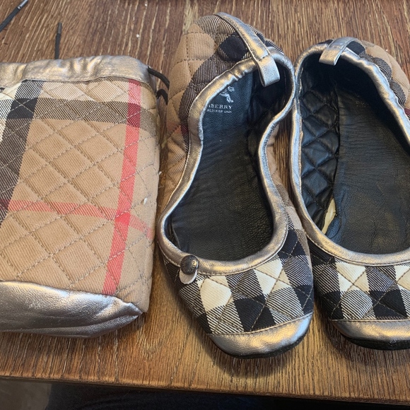 Burberry Shoes - Authentic Burberry Sleeper (M)